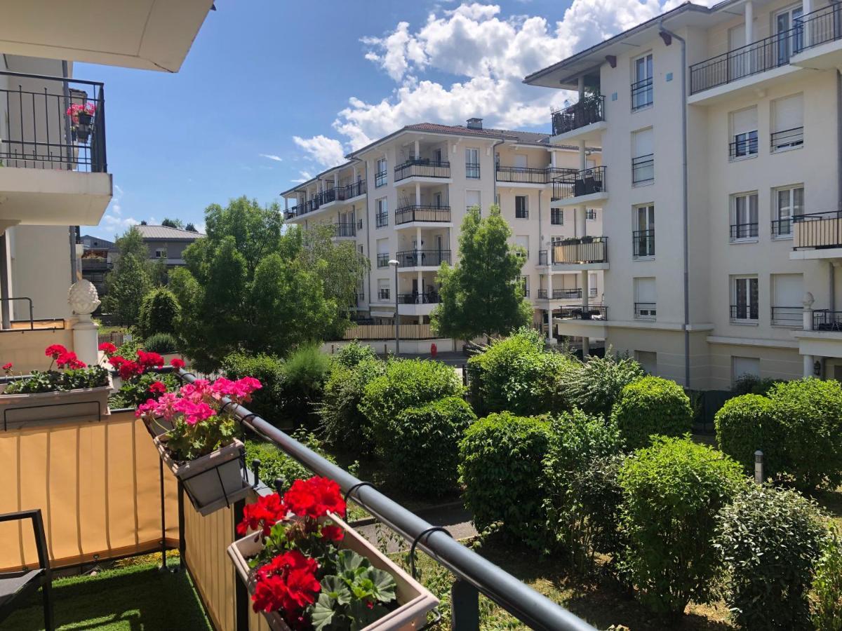 Beautiful Apartment Near Geneva Saint-Julien-en-Genevois Εξωτερικό φωτογραφία
