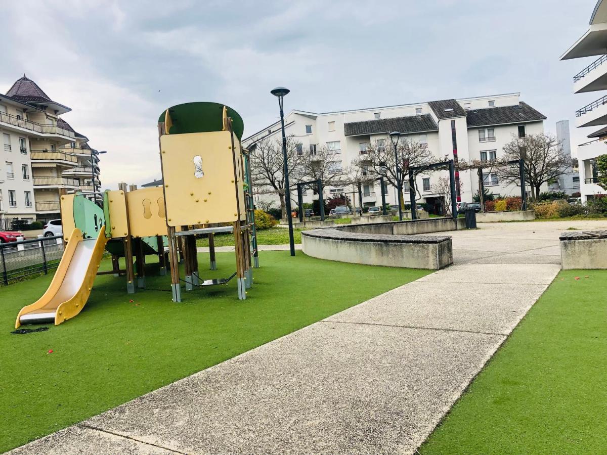 Beautiful Apartment Near Geneva Saint-Julien-en-Genevois Εξωτερικό φωτογραφία